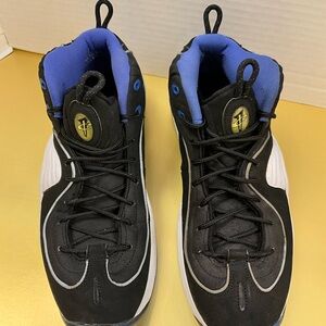 Nike Black and White Athletic Shoe Interior Label